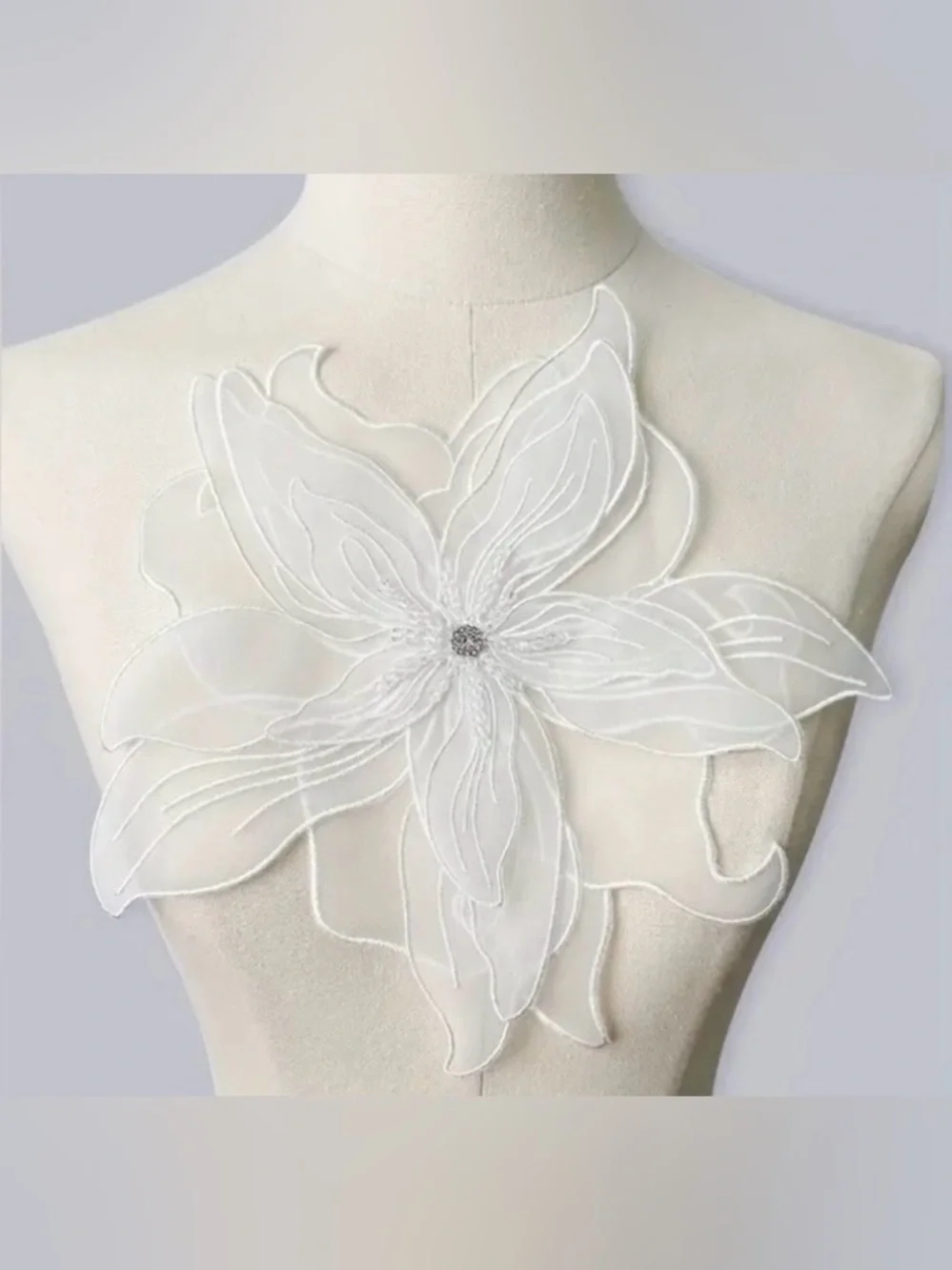 White Embroidered Sew-On Appliqué Flower, Craft & Clothing Embellishment, New